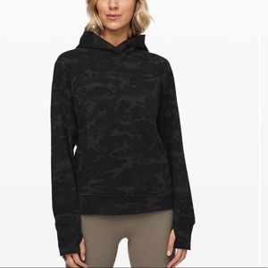 Lululemon scuba pullover camo size 6